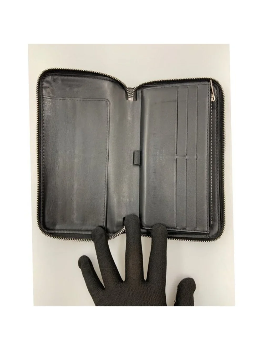Louis Vuitton Zippy Organizer Utah Zip Around Wallet Black